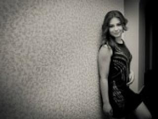 Erotic video chat favone