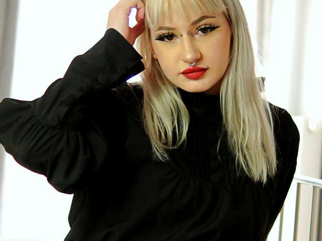 Photo of the profile fetishDemi