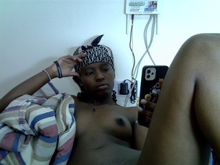 Erotic video chat Fineasslyn