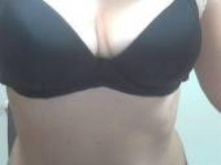 Erotic video chat floorana