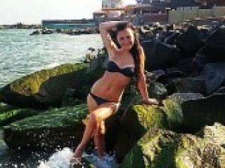 Erotic video chat flora9