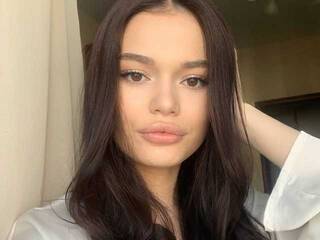 Erotic video chat FloraHanson