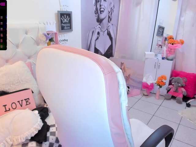 Broadcast screenshots foxystarx