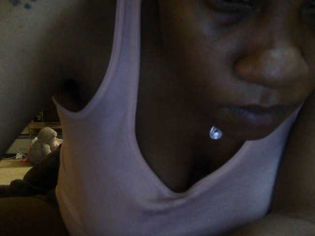 Broadcast screenshots FreakyFeFe