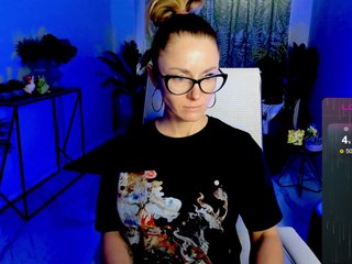 Erotic video chat FreyaFindomFitGoddess