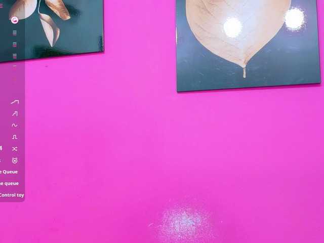 Broadcast screenshots friendsmom