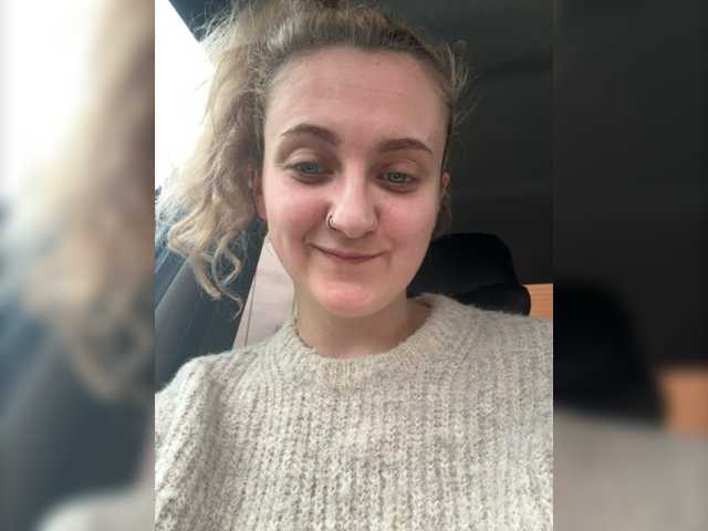 Broadcast screenshots princess___