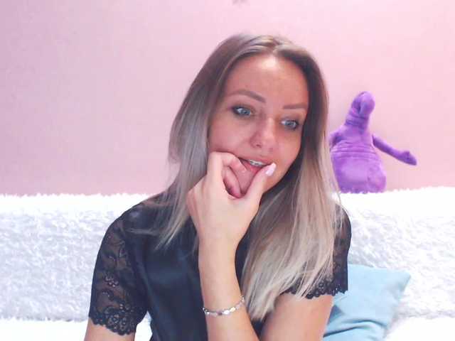 Photos Gamora- Hello everyone, I only go to full private. I don't undress in the free chat ..