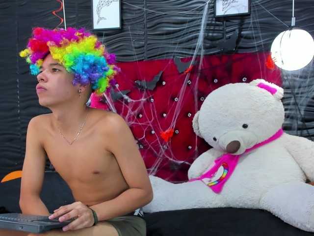 Broadcast screenshots GaryAndKhaty