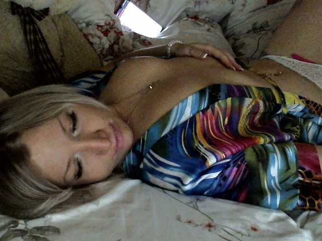 Broadcast screenshots AWgirl