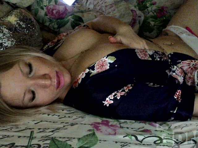 Broadcast screenshots AWgirl
