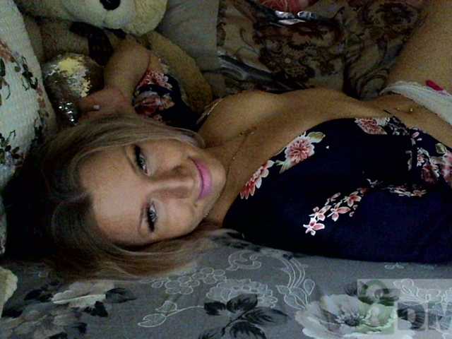 Broadcast screenshots AWgirl