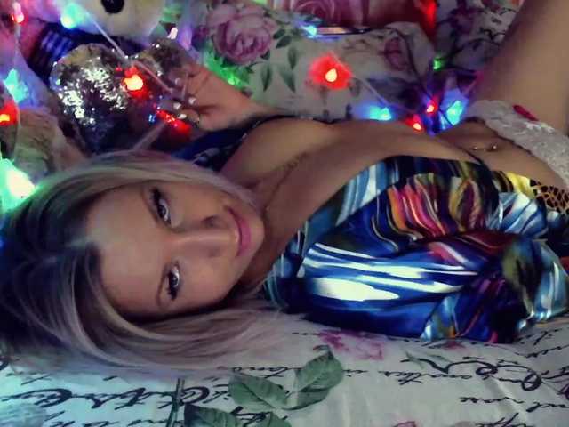 Broadcast screenshots AWgirl