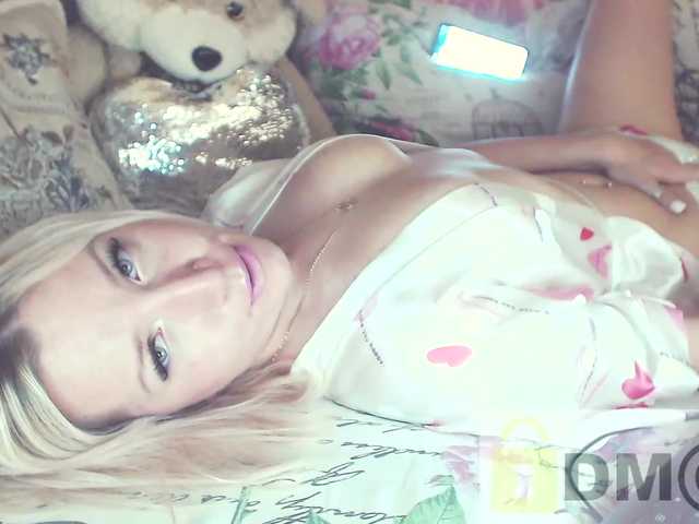 Broadcast screenshots AWgirl