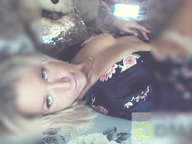 Broadcast screenshots AWgirl