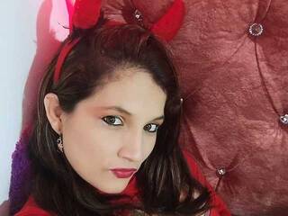 Erotic video chat GatubelaHot69