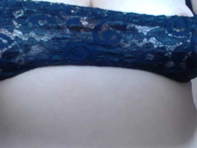 Photos genesisbland hello! welcome to my room! i love c2c, cum, feets, spanking , LOVENSE ON!