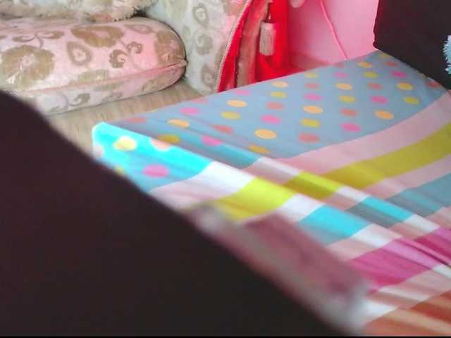 Broadcast screenshots katherine01