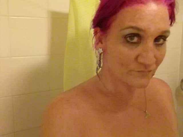 Broadcast screenshots Glittermo