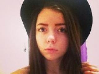 Erotic video chat gloriaaa