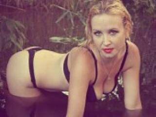 Erotic video chat goldengirl1