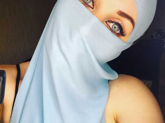 Photo of the profile __Layla__