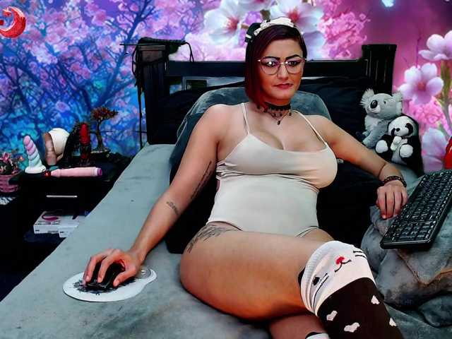 Photos Hanna-Luna Welcome to my room, enjoy it with me: menu tips All neked 195tks, Lush control for 30 minutes 999tks, Show feet 30 tks, Show pussy 100tks, Show boobs 95tks, Fingers pussy 200tks, Dildo pussy 300tks, Squirt 380tks, Doggy style 55tks, Anal 600tks, C2c 50tk