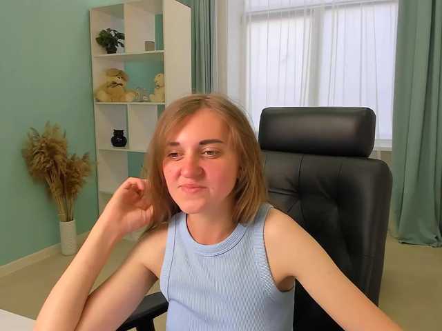 Broadcast screenshots HannaBerry
