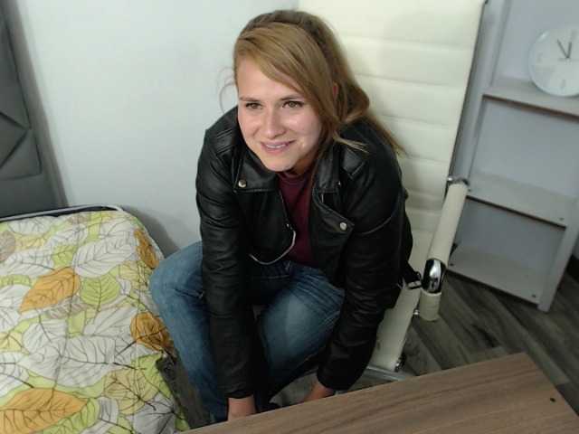 Broadcast screenshots HannahKahnwal