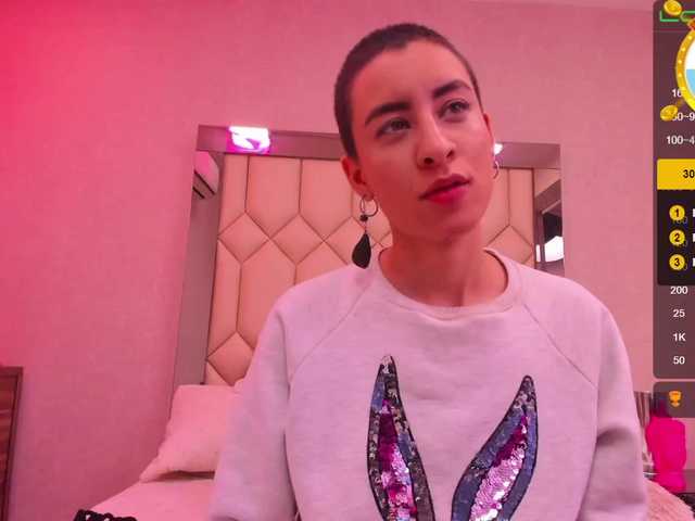 Broadcast screenshots HannaRomero