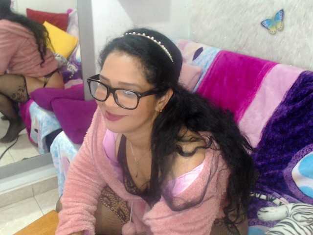 Broadcast screenshots HANNASMITHH