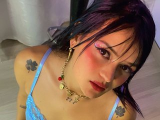 Erotic video chat harleyqueen18