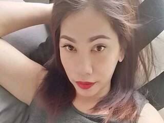 Erotic video chat HeartRoxy