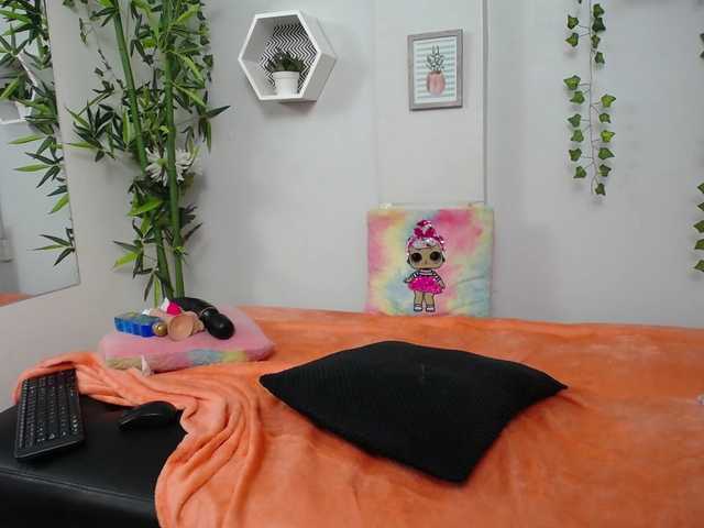 Broadcast screenshots hellen-fox