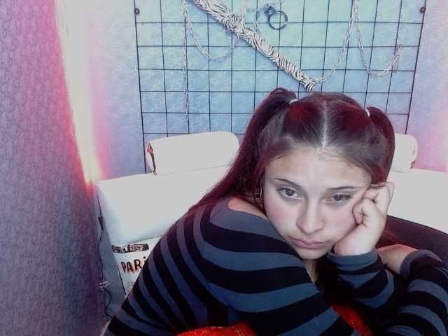 Broadcast screenshots HellenWilliam