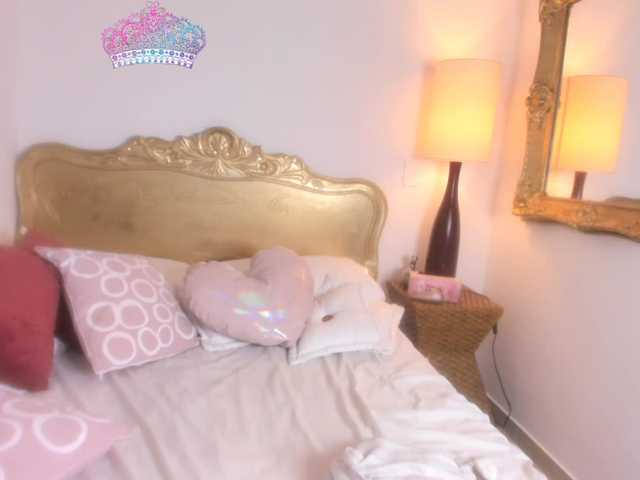 Broadcast screenshots HilannaSmile