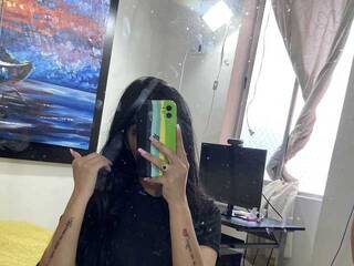 Erotic video chat HilaryRios