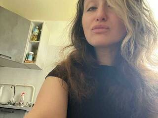 Erotic video chat Hitraya31