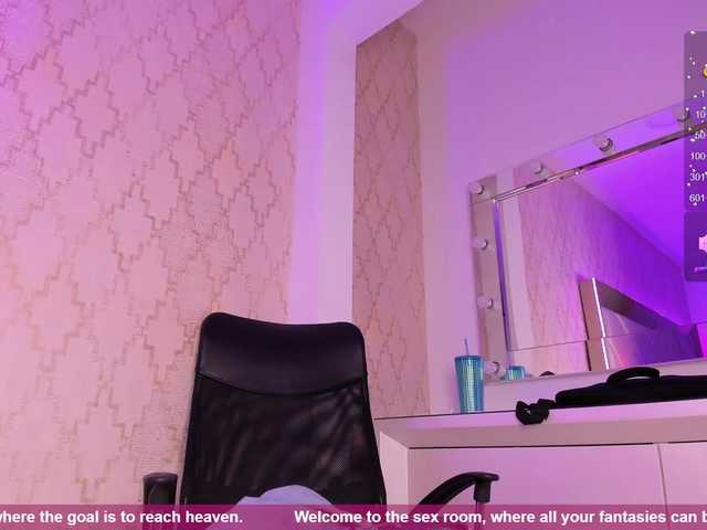 Photos HollyTegan I will be a very undisciplined secretary, I will behave very badly for you, you will be my favorite boss, sex on the desk will not be lacking.♥.♥ JUICY FINGERING + CUM SHOW at @remain ♥