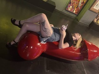 Erotic video chat Honey-Carry
