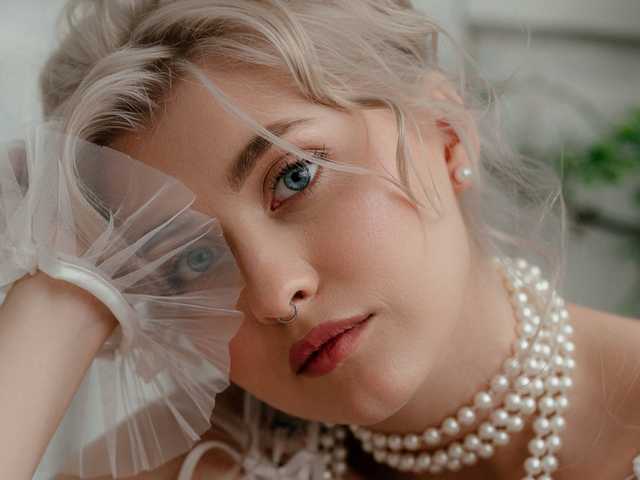 Photo of the profile HoneyCherry