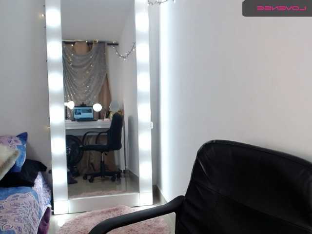 Broadcast screenshots HoneyHot