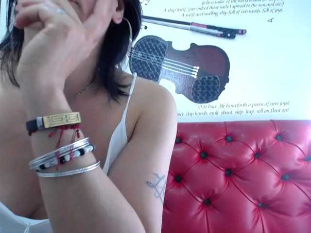 Broadcast screenshots HornyMilff