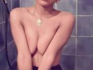 Erotic video chat hot-body