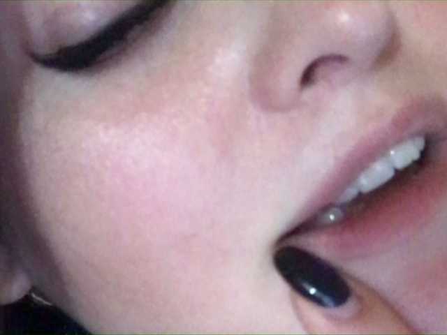 Broadcast screenshots HotB00M