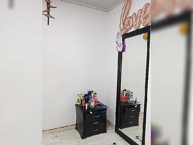 Photo of the profile HotCaroline