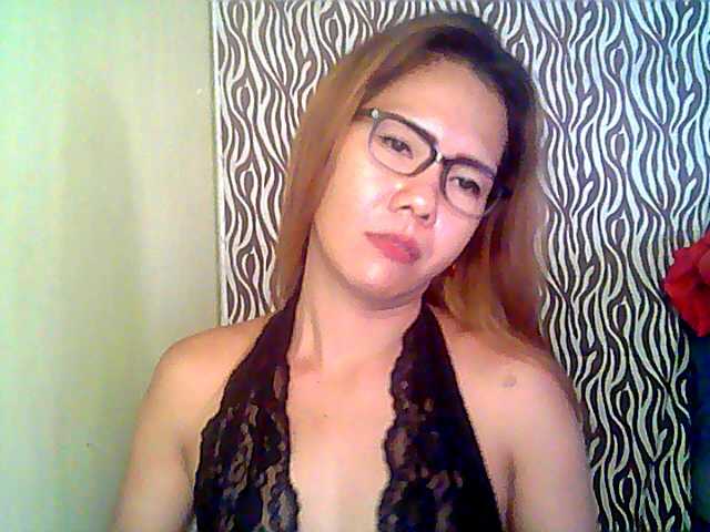Photos mistressDOM i need help and donation coz of lockdown still extended till june hope drop me some tokens