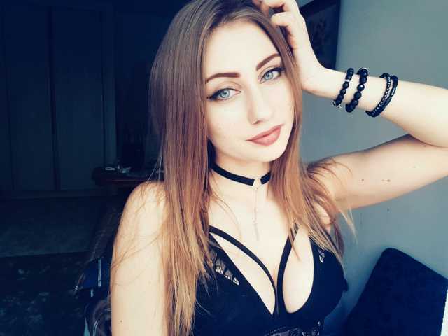 Erotic video chat hottieLAURA