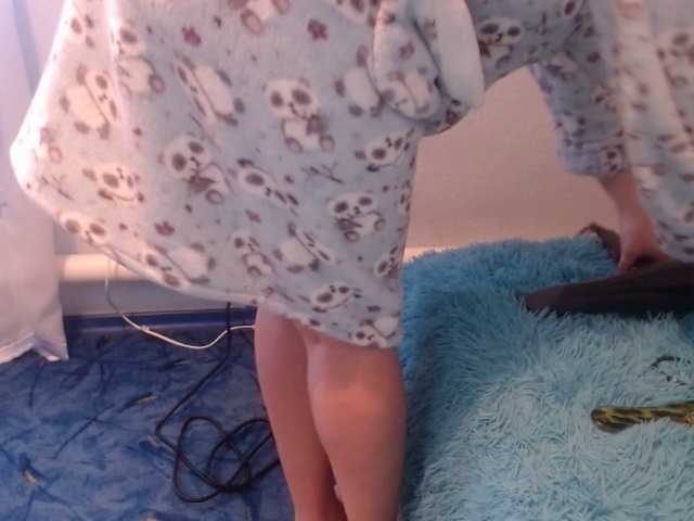 Photos HottyAssGirl Stand up35 see u cam 38 boobs 40 ass 55 pussy 75 play pussy 200 cum show 280 squirt 400 play with toy 500 take off mask 100