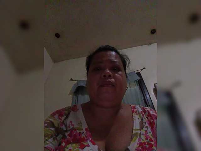 Welcome to my chat room! Feel free to say hi 😊